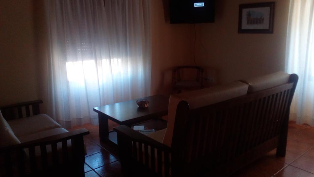 Apartamentos Rurales Casas De Los Maestros Talarrubias Екстер'єр фото